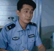 哎呀，看到有不知名艺人的粉丝在维权待遇差，被针对，开机没跟男主混到合影，互动，工