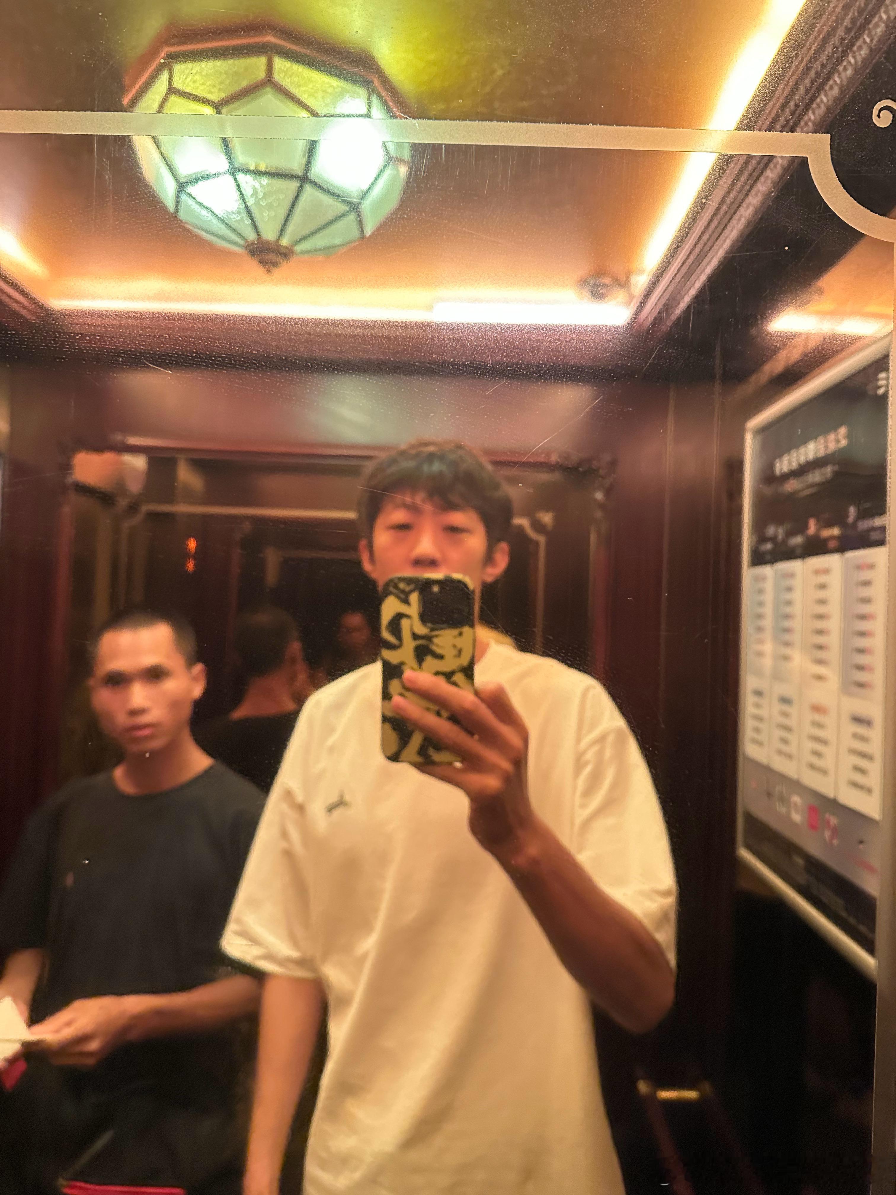 星期天直播间见 