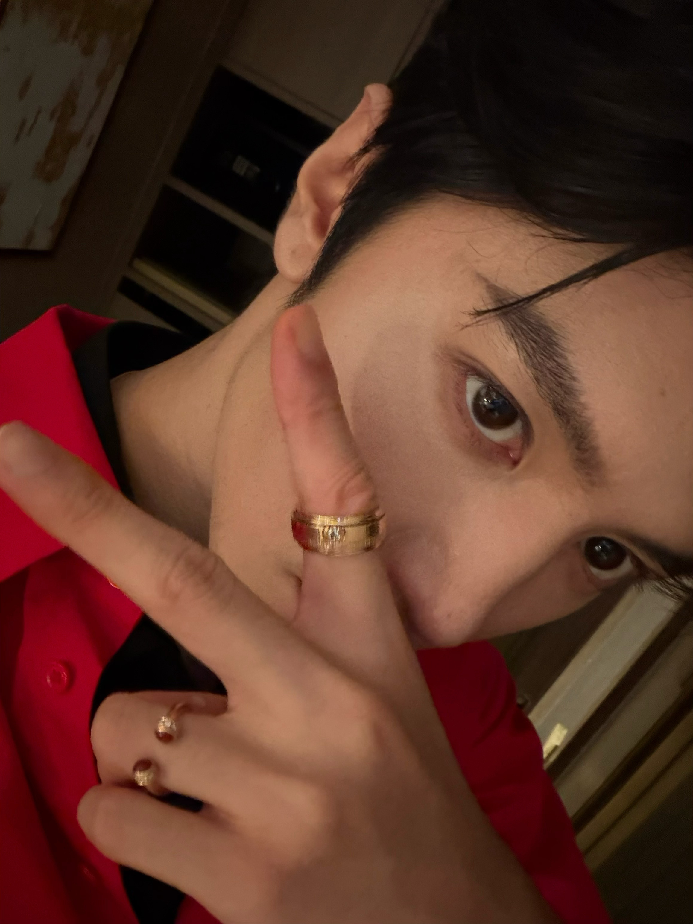 荒诞的事陈哲远开团秒跟大侦探《大侦探》本期画风彻底失控！何侦探一本正经走秀审问又