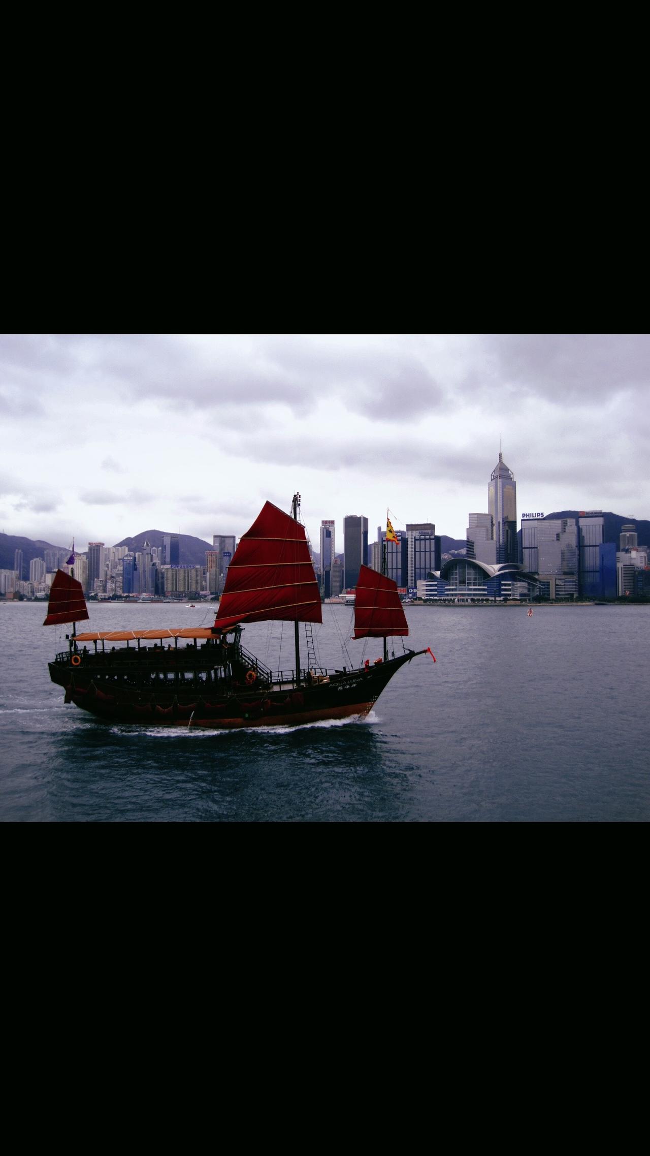 2010年去香港的时候拍的，和现在区别大吗？#香港 #摄影 #复古 #旅游 #氛