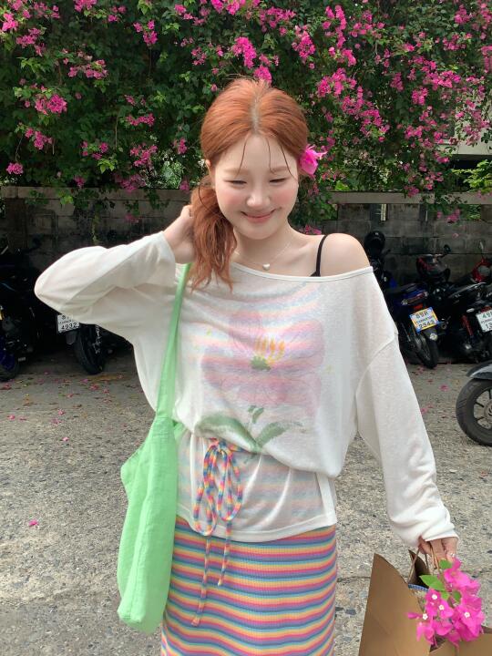 做了一件很喜欢的彩虹色系裙子🌈