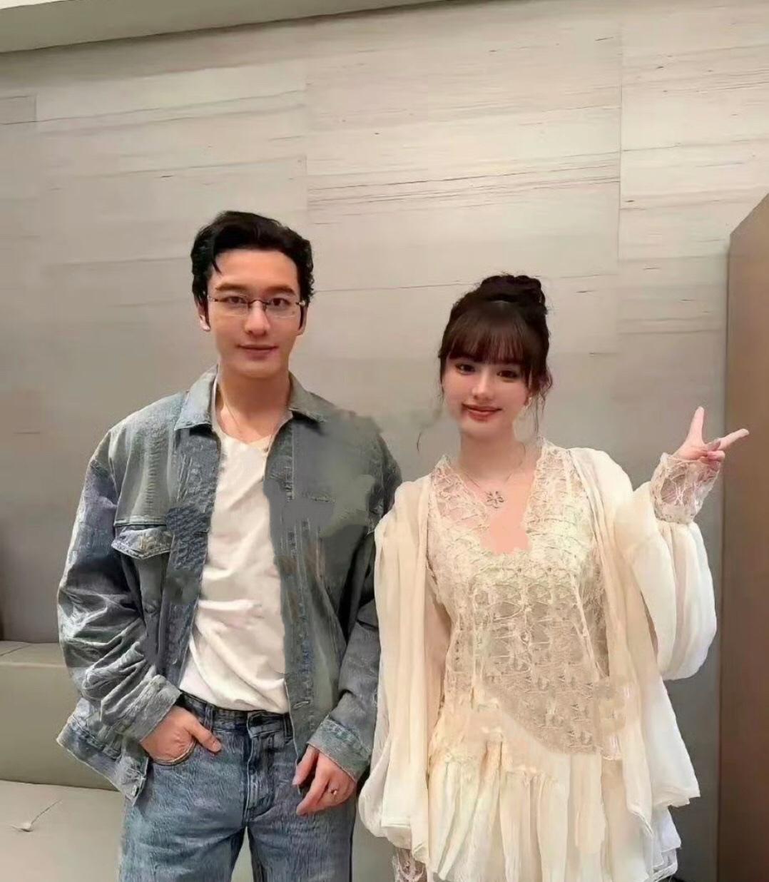 亲手弄丢了属于自己的原版爱人，后来踏遍各处，执着寻找她的影子
感情里最无奈的，就