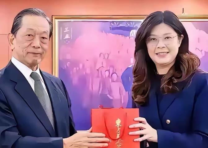 台湾国民党残余势力刚完成向日本政府的捐款，日方就官宣恢复当年侵华的“特高课”旧组