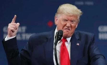 特朗普傻眼了！就在他出武器装备给台岛，中国首次以“武力”威慑美国。最近这110亿