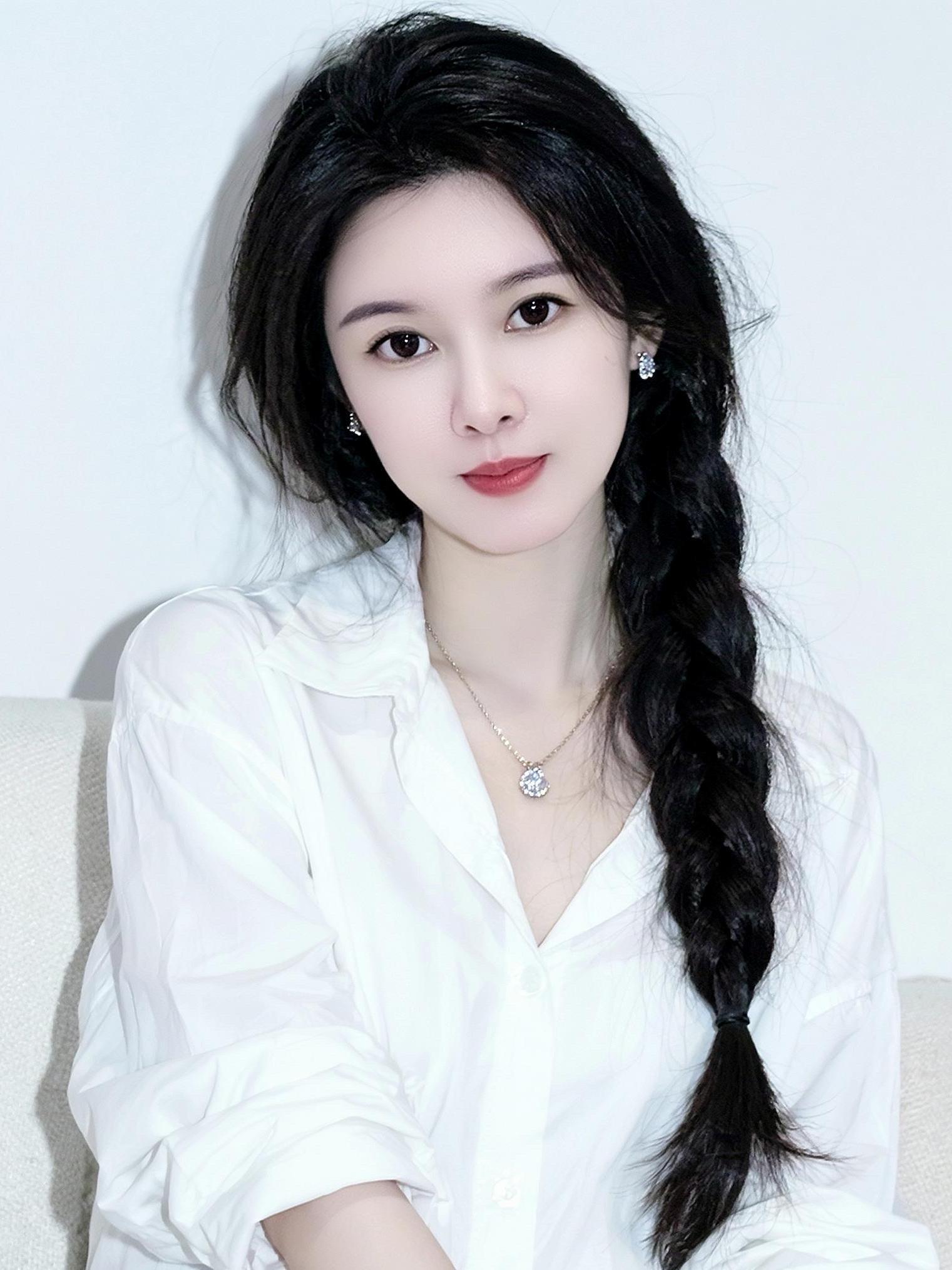 柬埔寨的大嫂告诉一个道理，值得的人可以为他去死，不值得人多看一眼都多余