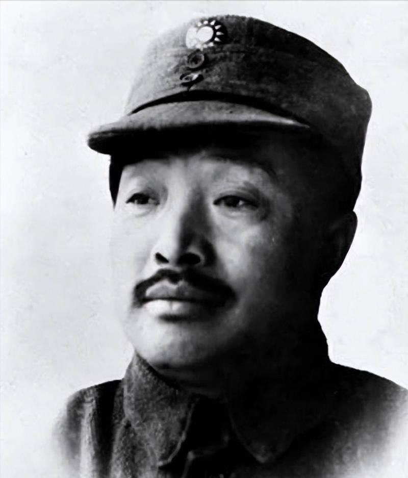 贺龙元帅给儿子上的最硬一课：差4分，也不许搞特殊

1963年，贺龙元帅家里，气