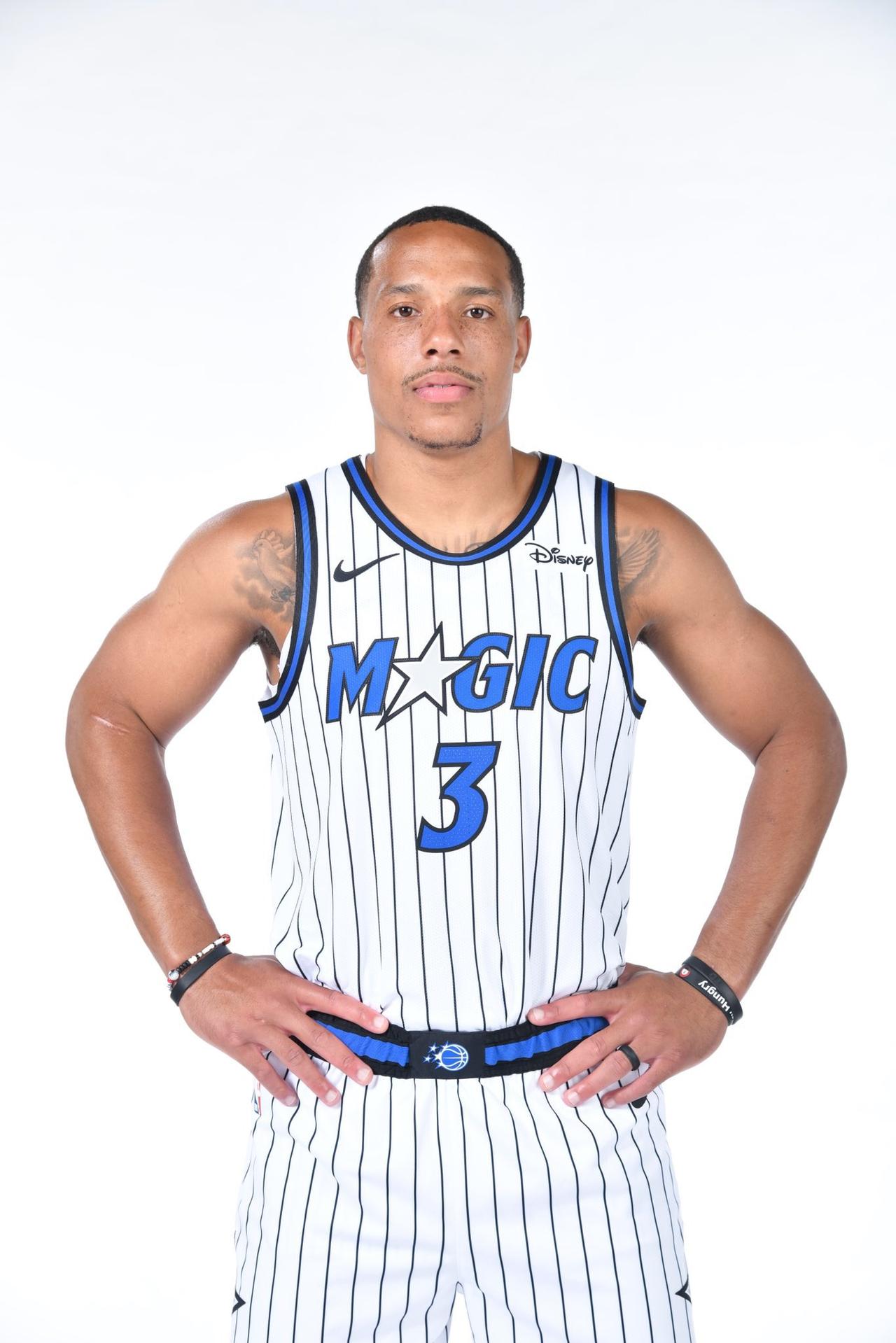 魔术管理层肠子都悔青了，交易贝恩过来完全不顶用，得分和效率都不高，亏大了！

1