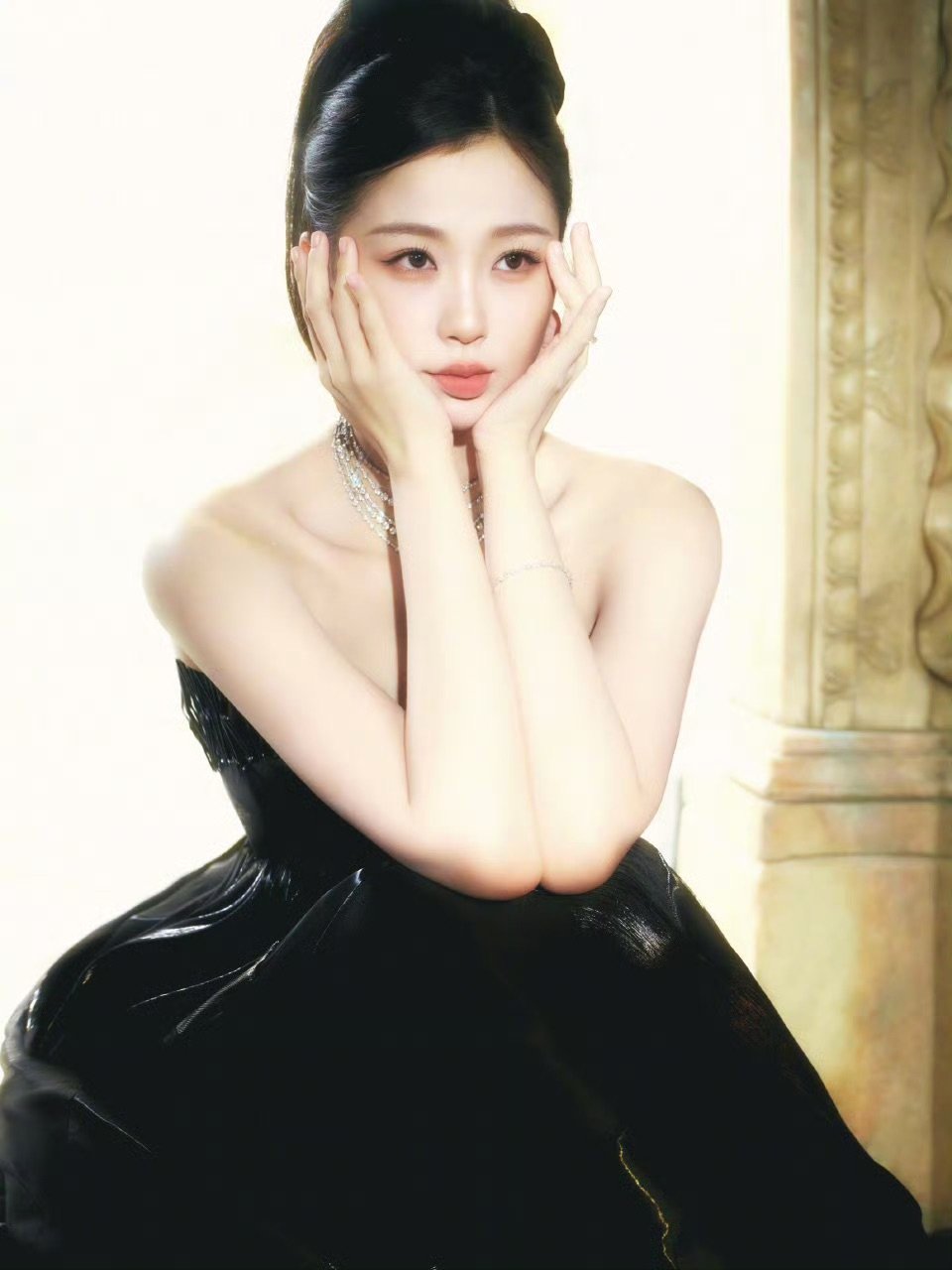 虞书欣让林一挪过来虞书欣喊林一乖乖啊啊啊啊一起期待吧 ​​​