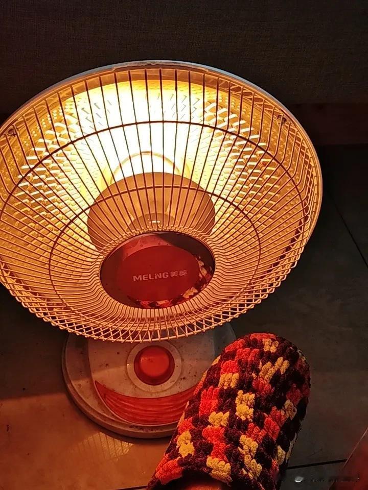 一张图证明今天很冷 今天没有出门，随手拍了张图，就这图绝对能证明今天有多冷。家里