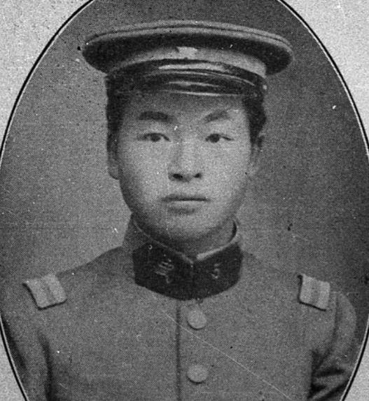 血脉亲情抵不过民族大义！1931 年逆堂弟投敌，张学良召开家庭会议痛下决心，电令