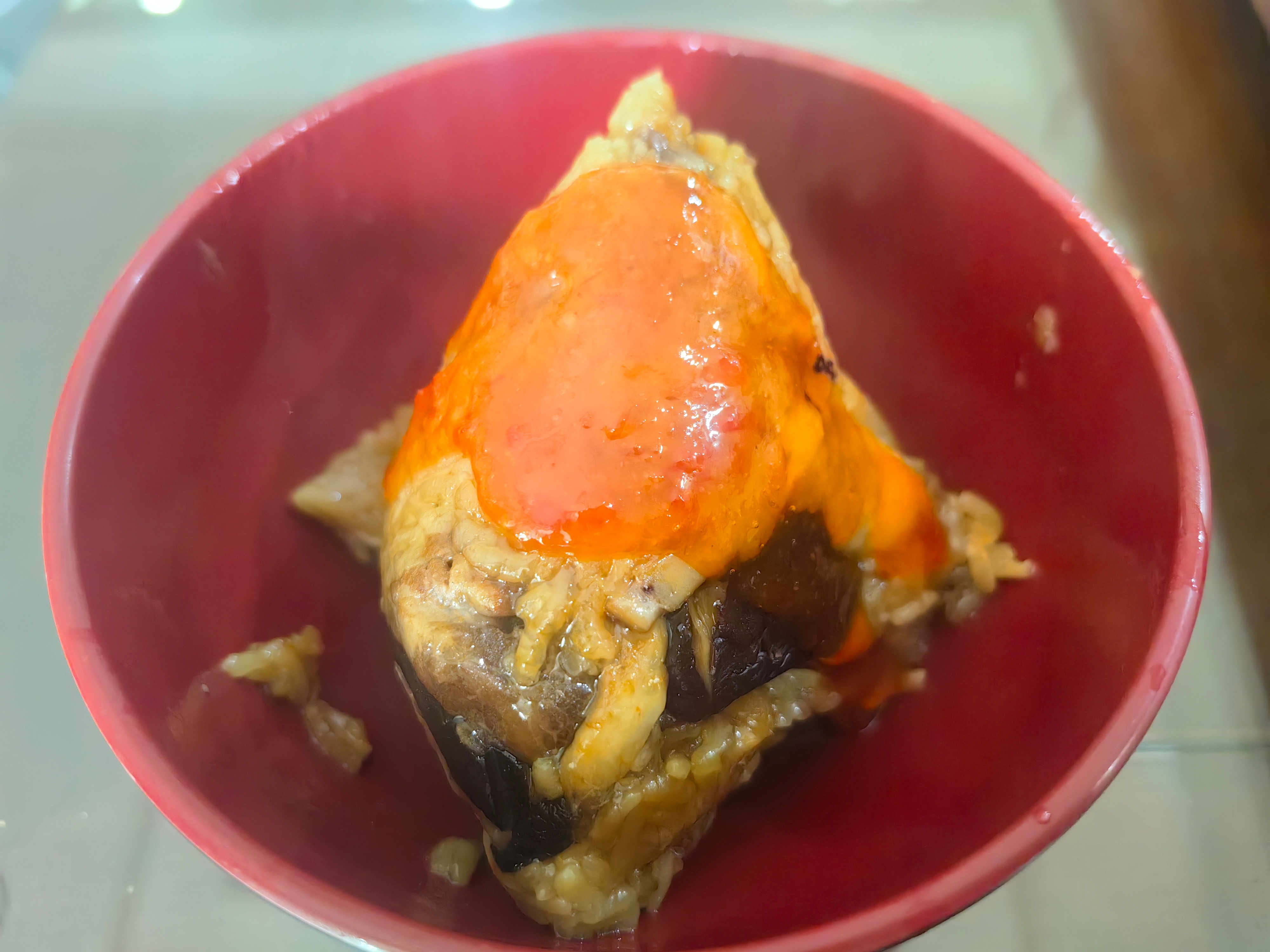 每日一餐分享吃肉粽。 