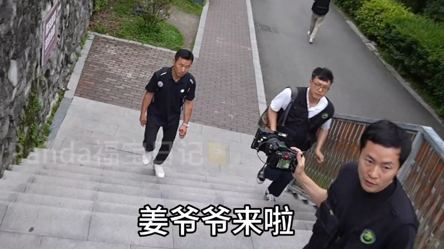 还以为福宝生日才来😭