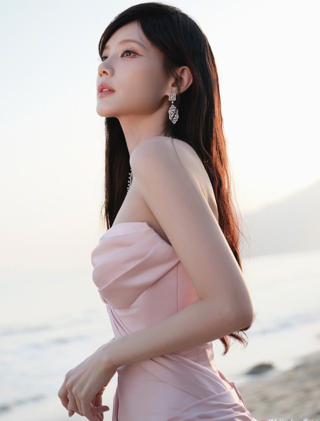 假唱一桐咱们被做局了   咋不等明年再拿出来说呢 ​​​