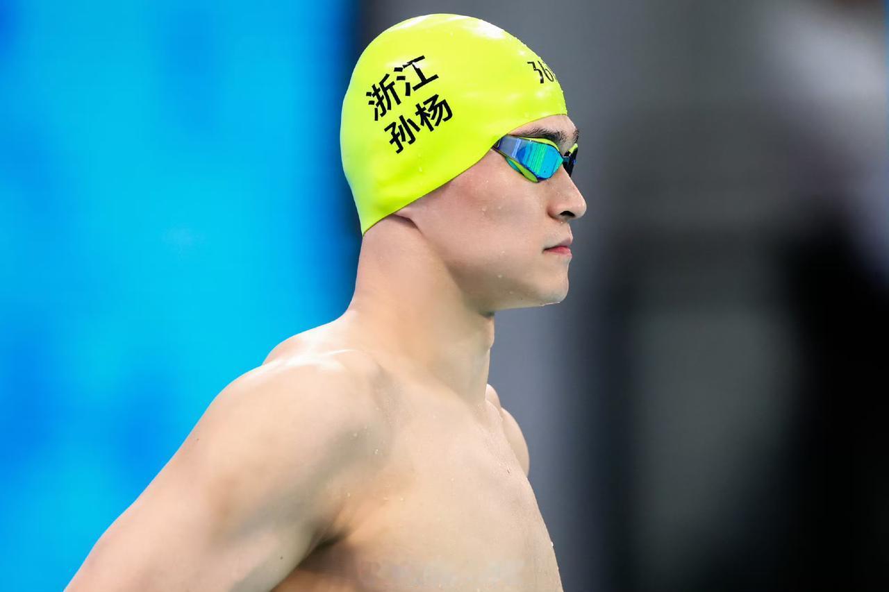 英雄迟暮，往日辉煌不可追，孙杨由于抢跳被取消了比赛成绩。

赛后他坦言：“心态崩