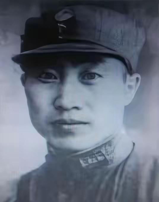 1938年的庐山，被日军重重包围，成了一座与世隔绝的孤岛。山下的日军指挥官冈村宁
