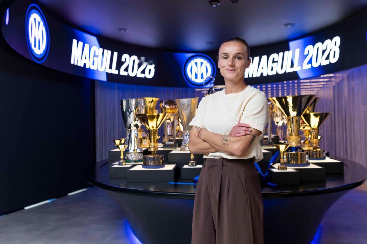 国际米兰足球俱乐部很高兴地宣布，莉娜-玛古尔达成续约，这位31岁的德国中场将效力