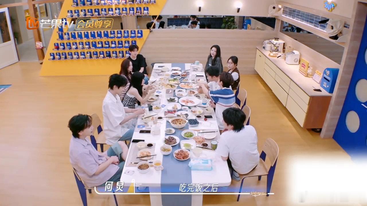何炅说自己不懂拒绝 何炅的“都可以”其实是很多人的日常。不懂拒绝不是没有底线，是
