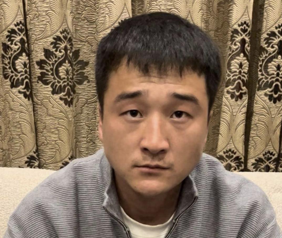 梁念霞塌房了！
说梁念霞可能很多人不认识，但说起妻儿遭发小杀害案，大家应该不陌生