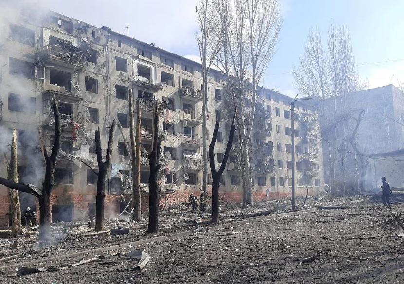 【俄军已经抵达康斯坦丁诺夫卡东部郊区】

根据“军事事务”网站的报道称，俄军正加