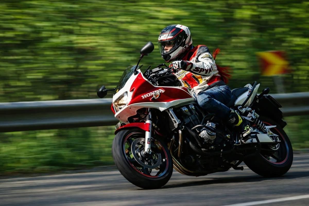 🤝保持高能量的其中一个方法是：
学会适时反击
感受到别人带来的负能量时