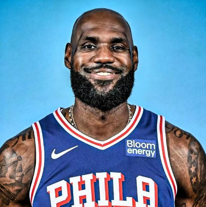 四旬老汉詹姆斯真是打不动了！
 
NBA揭幕战，半场结束尼克斯以58‑54领先7