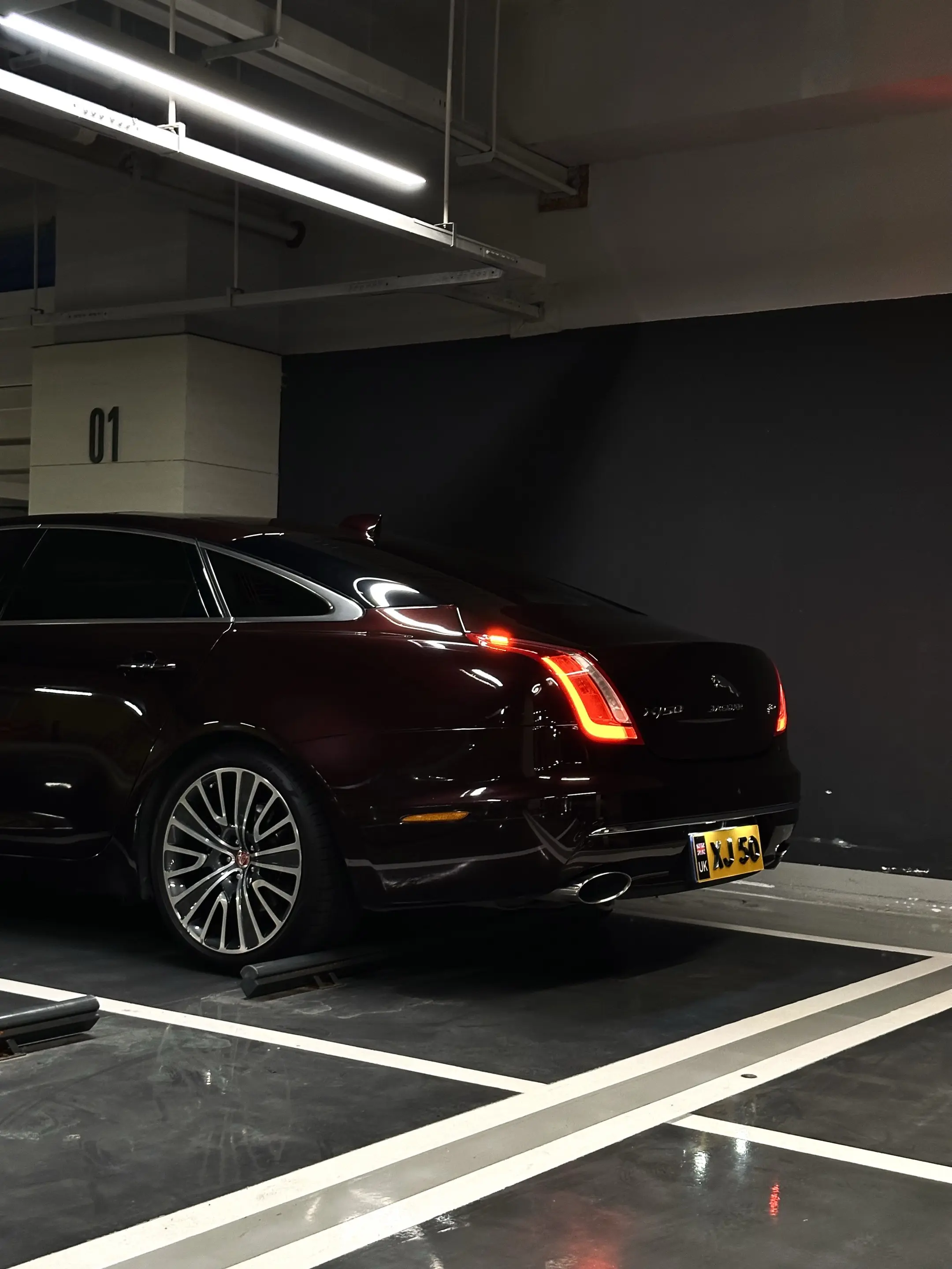 抄完外观抄线条，唯独抄不来高级感。