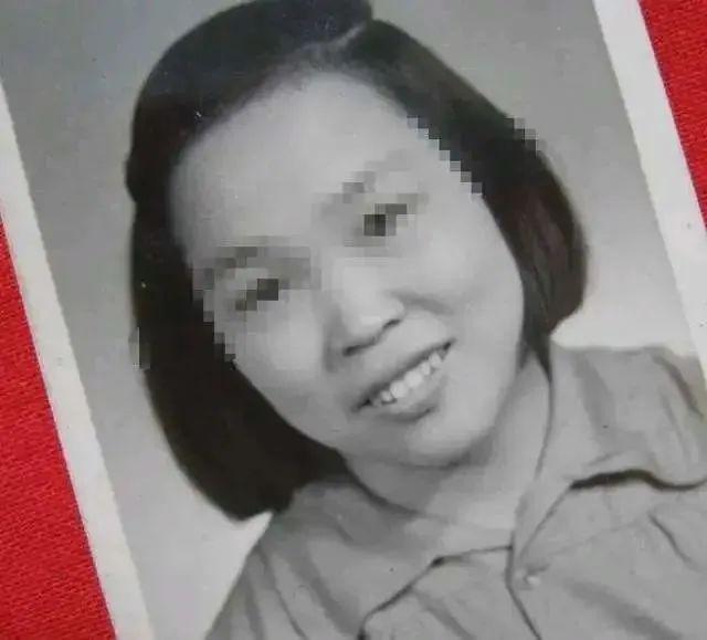 “她潜藏了27年”，江西幼儿园老师被警方逮捕，家长得知她真实身份，吓得直冒冷汗！