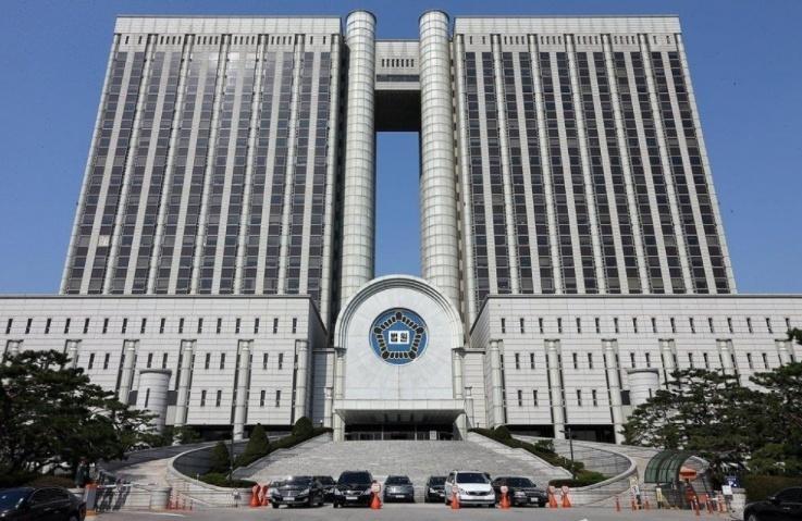 1月16日，韩国首尔中央地方法院就尹锡悦方面申请的逮捕适当性审查进行审问后，决定