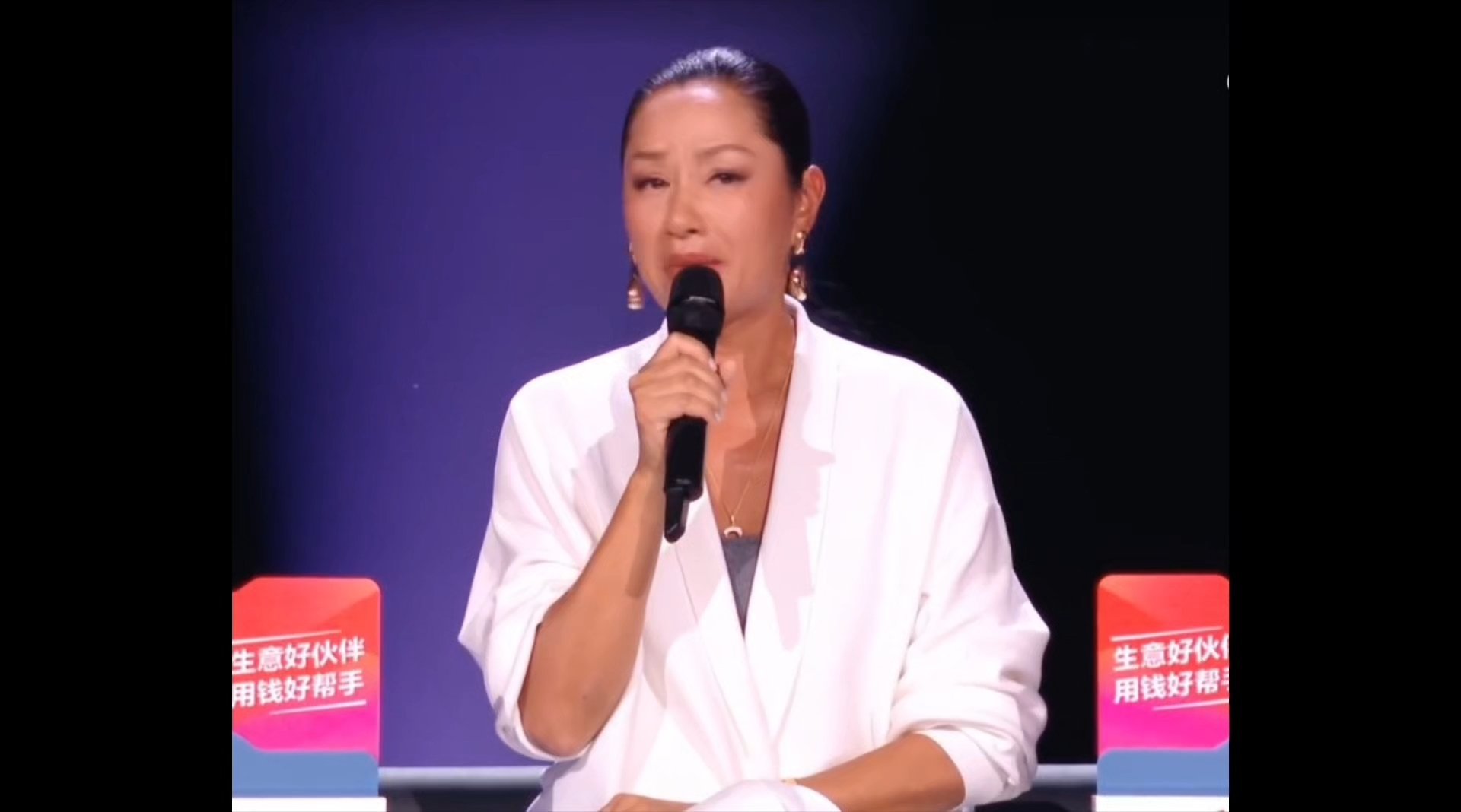 浪姐直播瞿颖太好笑了瞿颖“我也参加过姐姐，我那么优秀我也没成团”瞿颖真的一点不内