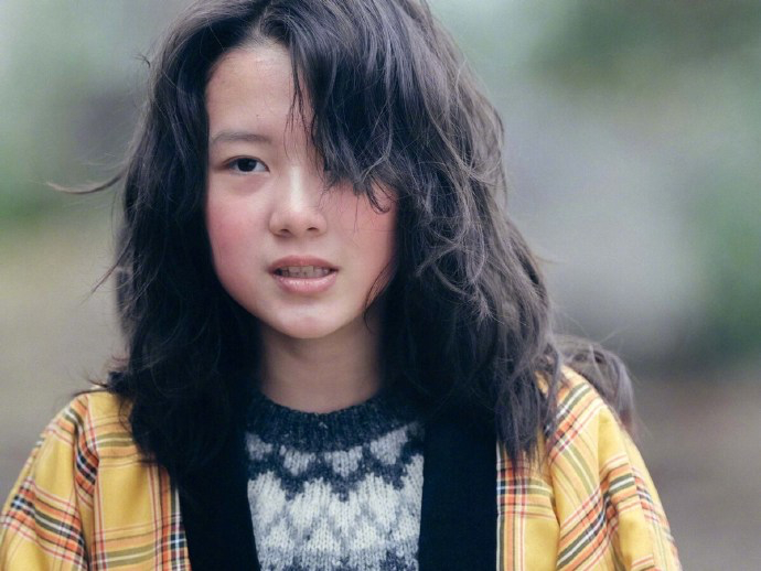 蓦然回首真人版剧照《小偷家族》导演是枝裕和执导新作《蓦然回首》发布一组新海报和剧