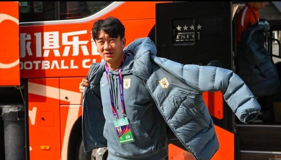 戴琳在球迷去世当天还款5000元 迟来还款难挽遗憾，此前辱骂羞辱引众怒，公众人物