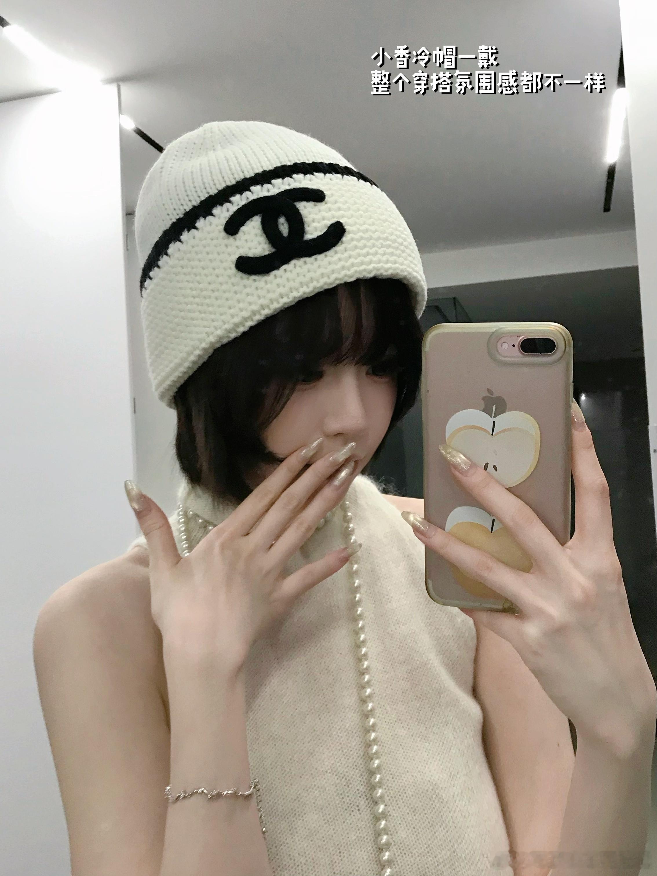 美丽自拍难受的是昨天拍视频的时候开头忘记录了，今天啥也不干还得化个妆