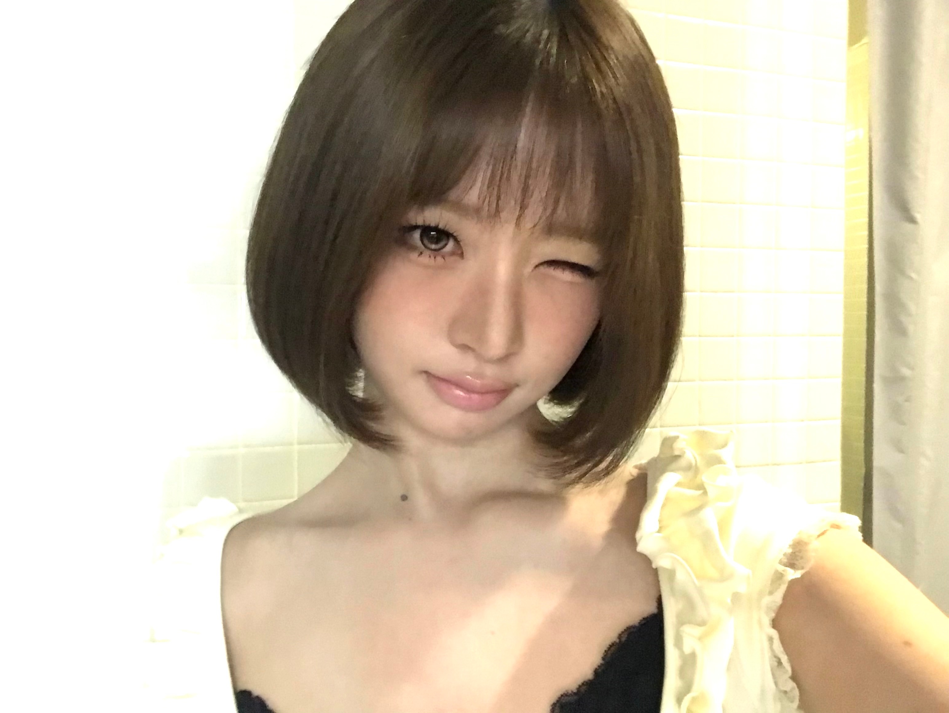 哪里圆我只看到一个绝美小公举在拍一些让人觉得夏季波波头质感很疯狂的美照 