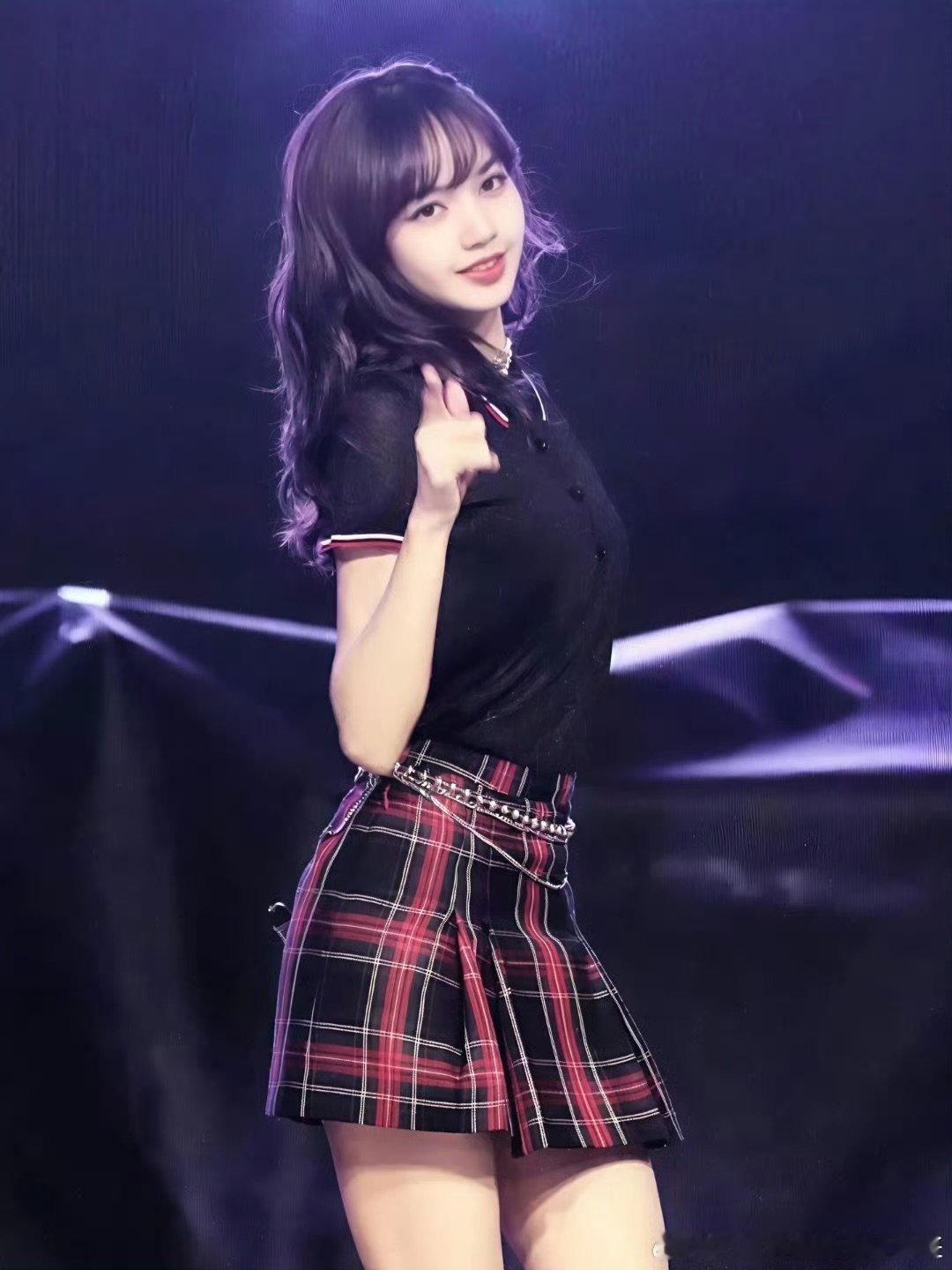 LV三公子ins取关LisaLV三公子和Lisa疑似分手真的分手了吗？Lisa好