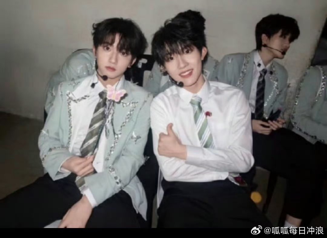 苏新皓和穆祉丞的同框合照，两位颜值是不是都很出众？