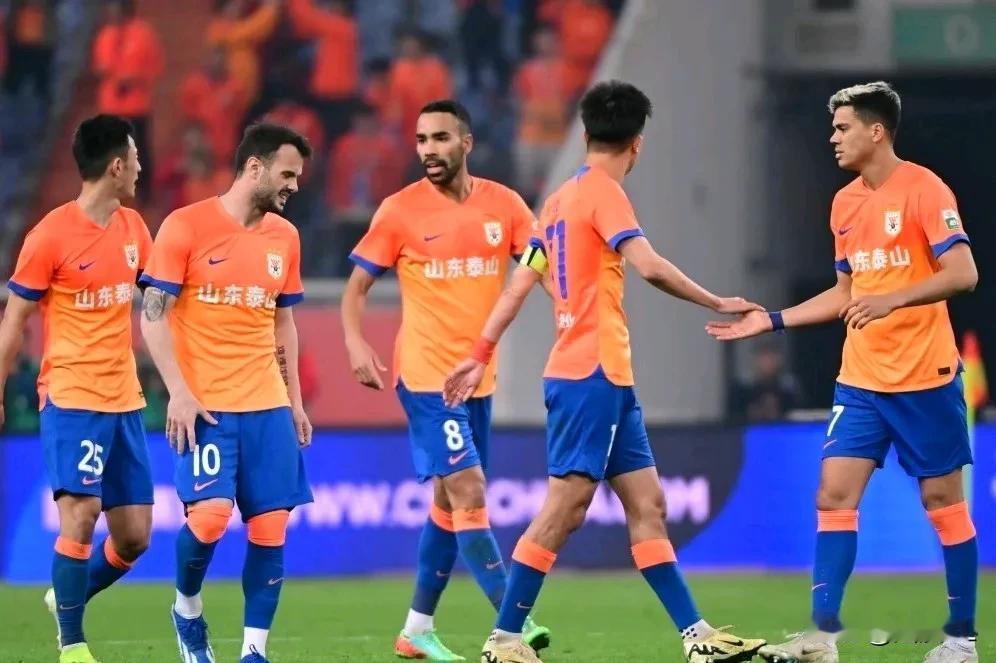 惨不忍睹！成绩能好就怪了，截止中超第19轮，山东泰山新外援瓦科反而成了球队大腿，