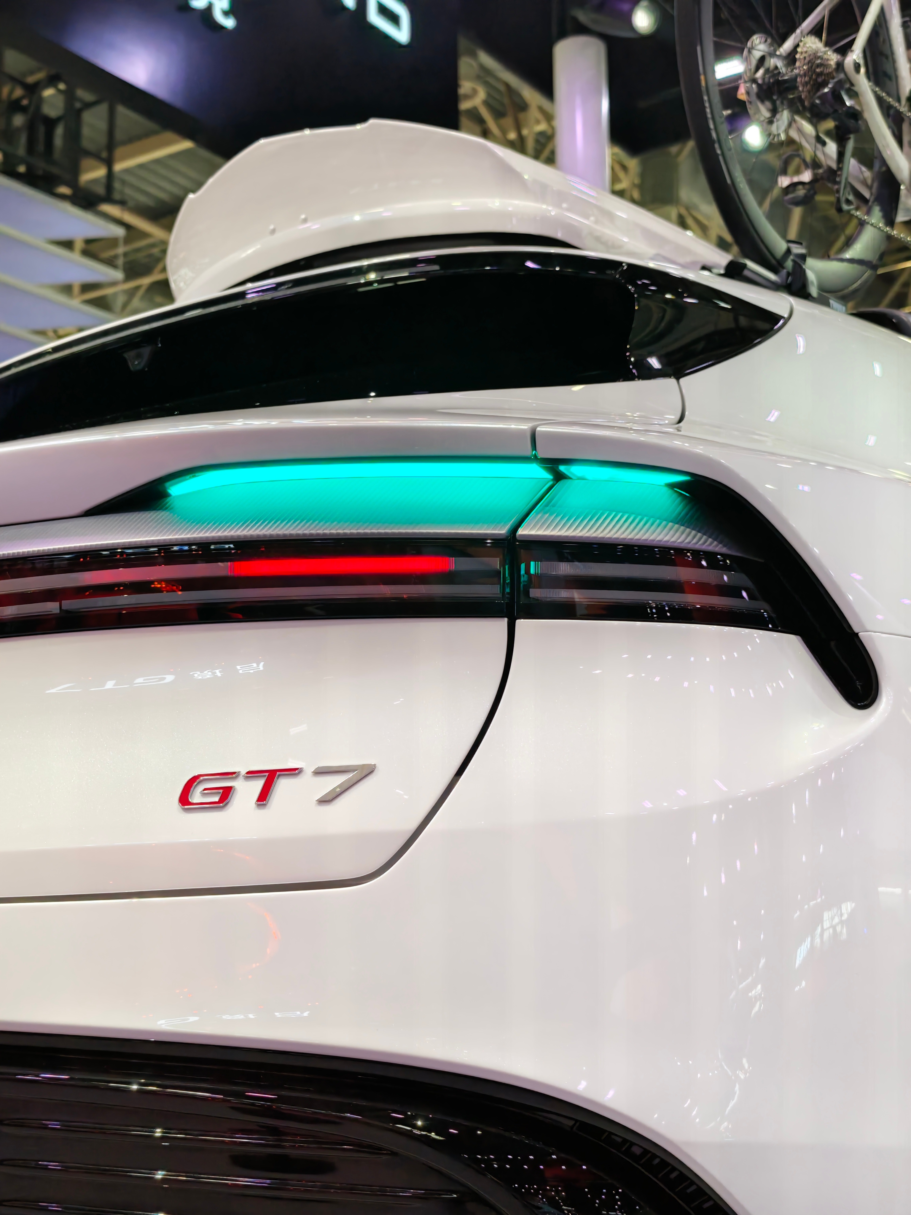 北京车展潮这看 北京车展上能让人停留下来反复看的，启境GT7绝对算一个。启境GT