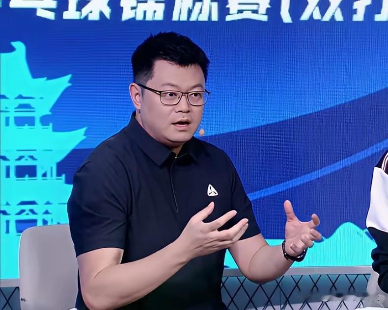 侯英超太敢说了！把龙蟒组合难夺冠的原因，赤裸裸的说出来了！

他说:
龙蟒组合当