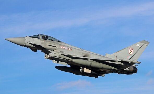 波兰武装部队作战司令部报告称，战斗机与波兰和盟军空军进行了争夺，以回应俄罗斯对乌