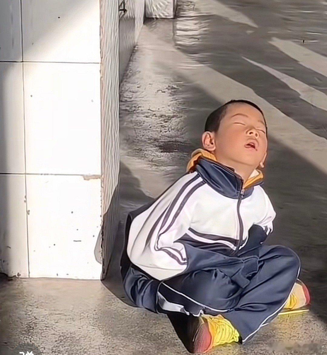 在学校为什么那么困因为学校是梦开始的地方啊