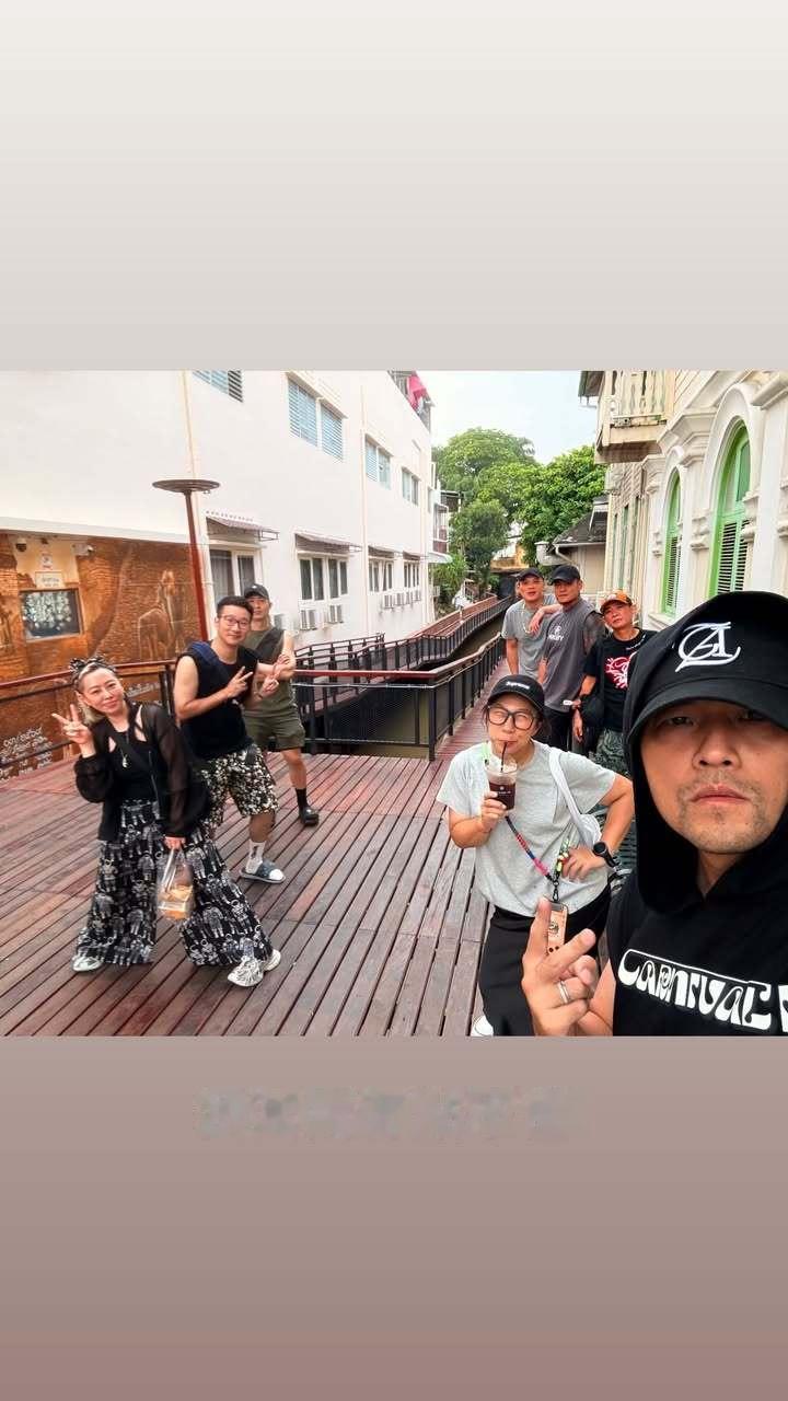 杰伦：我其实有点不懂 她为何要做这个表情？？？ 