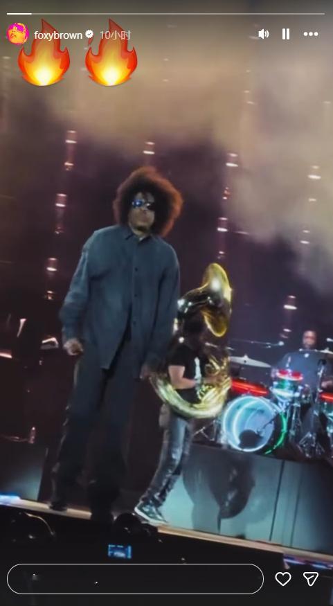 【骚狐狸示爱Jay-Z】/女说唱歌手 Foxy Brown在Ins新瞬间示爱Ja