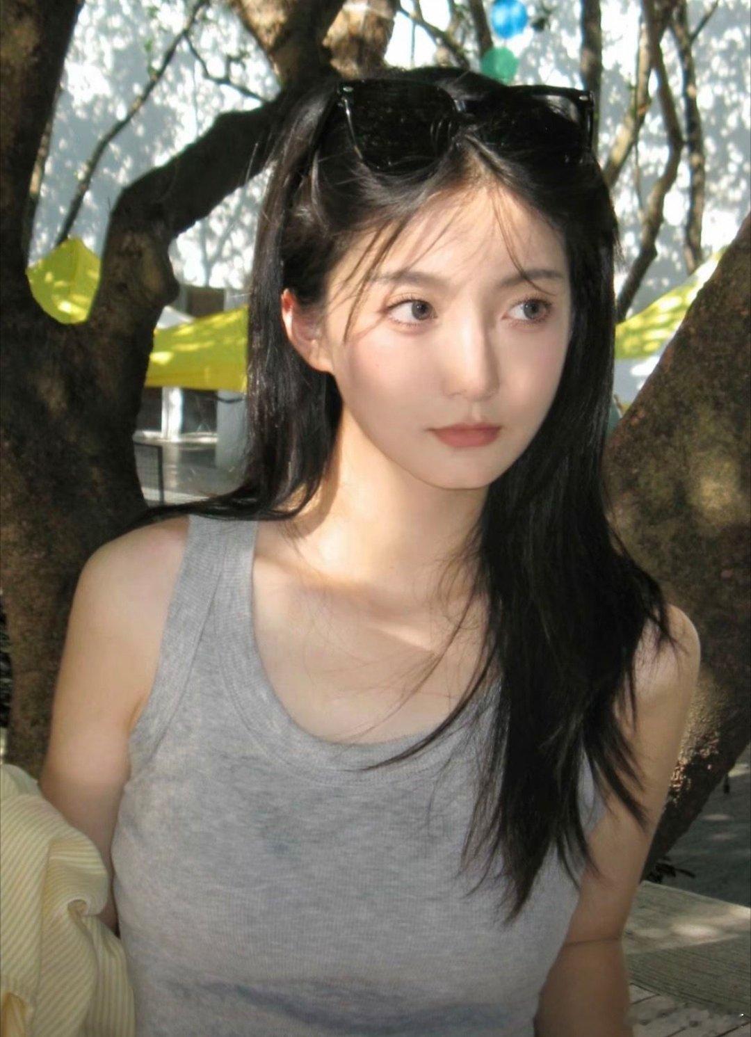 愉阳cp_张照愉 你啥时候喜欢女生 太斩女了