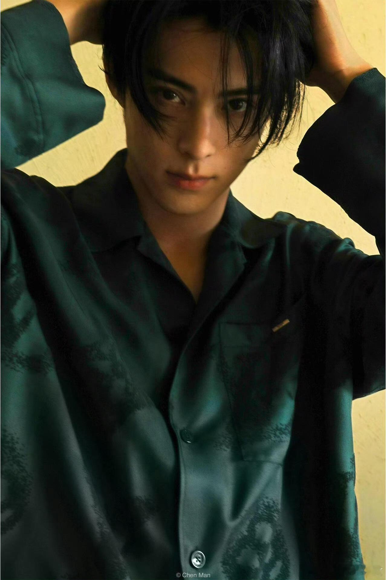 陈漫发了王鹤棣陈漫刚发了棣棣，拍的很好 