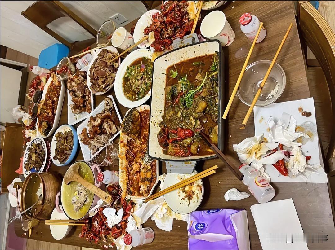 临近春节是我一个老头最怕的节日，不怕大家笑话，春节大家都盼着阖家团圆，我却不想儿