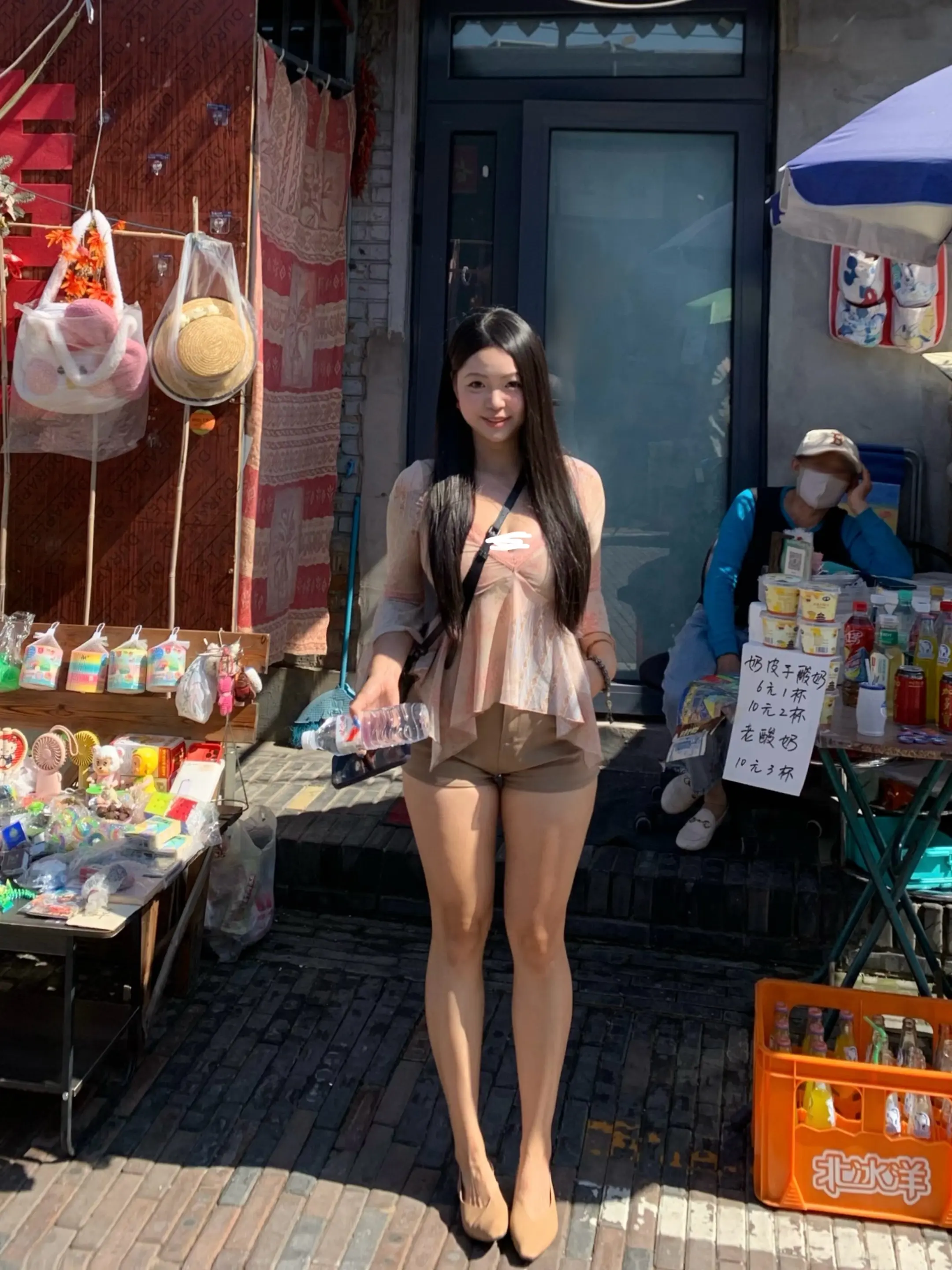 那个女孩 留着长长的头发