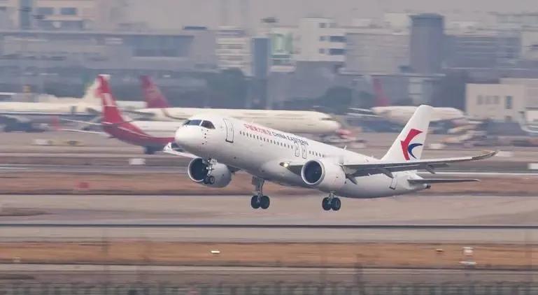 成功更换发动机！
全球首架C919首次完成“心脏更换”，填补国产大飞机一项能力空