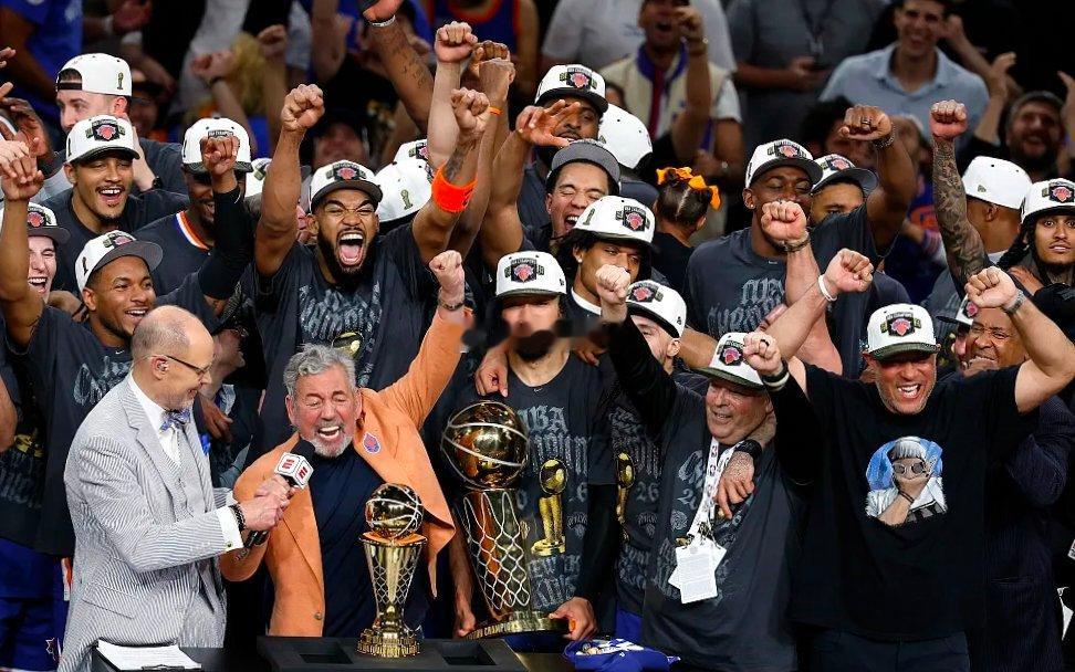 6月14日讯 NBA总决赛G5，尼克斯客场94-90战胜马刺，大比分4-1夺冠。