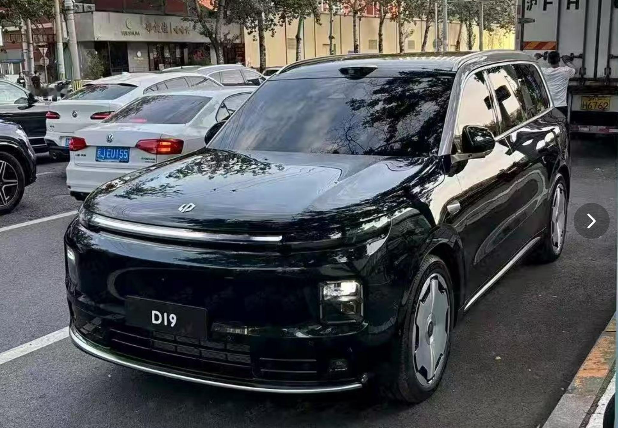 群图，这是零跑D19 ？ ​​​