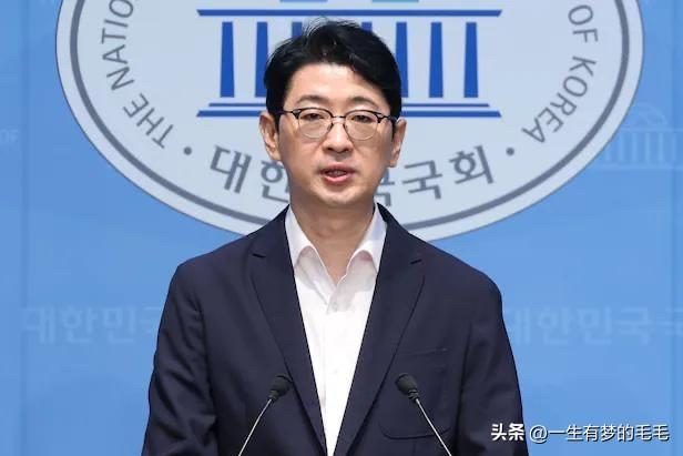 3月8日，韩国国民力量党亲尹派议员朱镇宇正式宣布参加釜山市长竞选，他誓言打破恶性